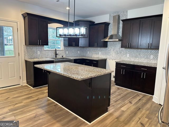 2147 Spring Rd, Gainesville, GA 30504