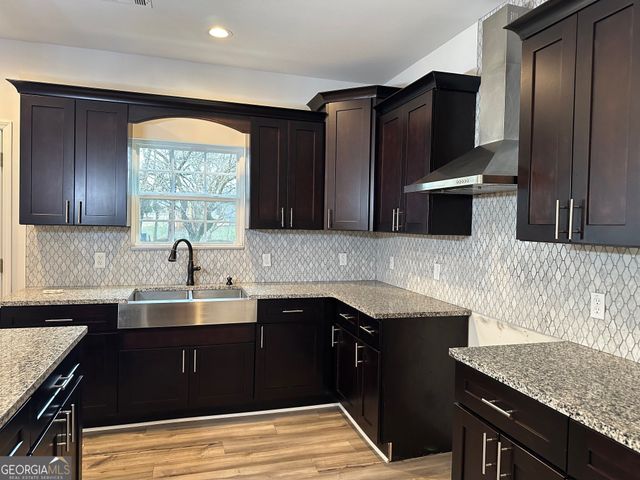 2147 Spring Rd, Gainesville, GA 30504