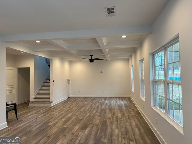 2147 Spring Rd, Gainesville, GA 30504