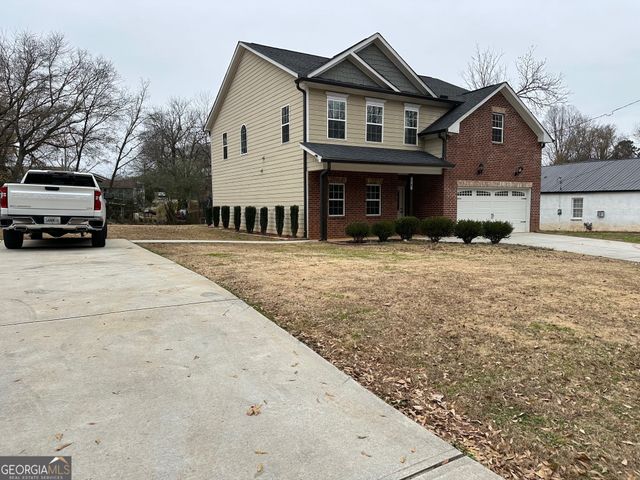 2147 Spring Rd, Gainesville, GA 30504