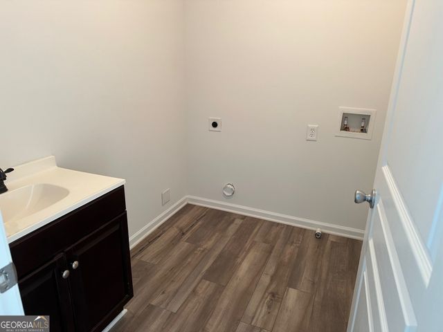 2147 Spring Rd, Gainesville, GA 30504