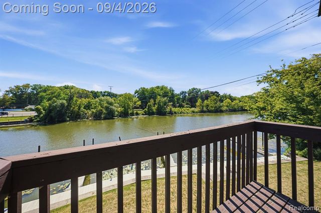 25200 Quarter Deck Street, Harrison Twp, MI 48045