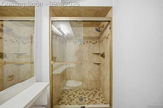 25200 Quarter Deck Street, Harrison Twp, MI 48045