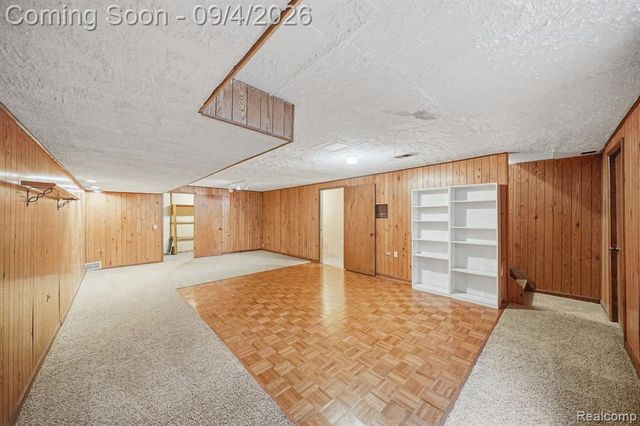 25200 Quarter Deck Street, Harrison Twp, MI 48045