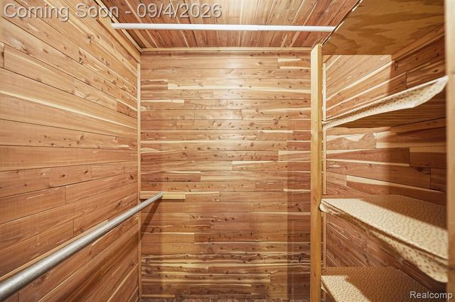 25200 Quarter Deck Street, Harrison Twp, MI 48045