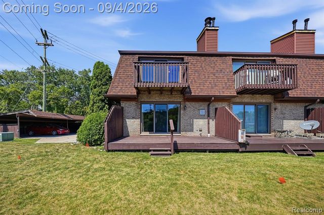 25200 Quarter Deck Street, Harrison Twp, MI 48045