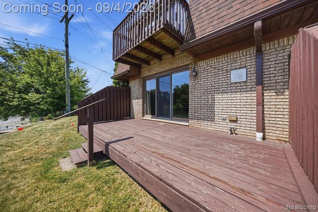 25200 Quarter Deck Street, Harrison Twp, MI 48045