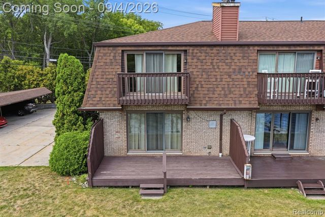 25200 Quarter Deck Street, Harrison Twp, MI 48045