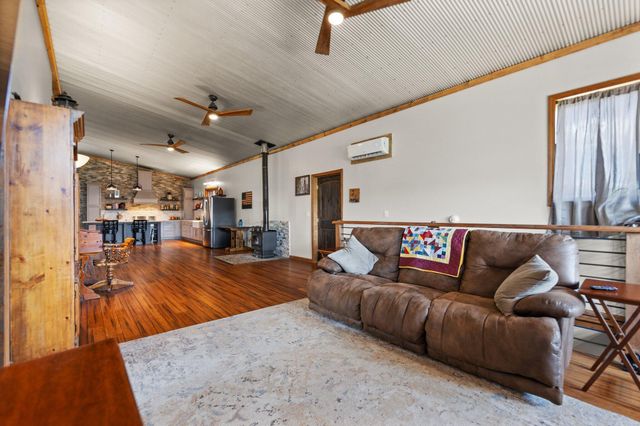 649 Snedegar Road, Mt Sterling, KY 40353