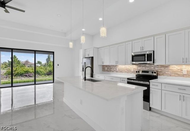 3007 62nd ST W, Lehigh Acres, FL 33971