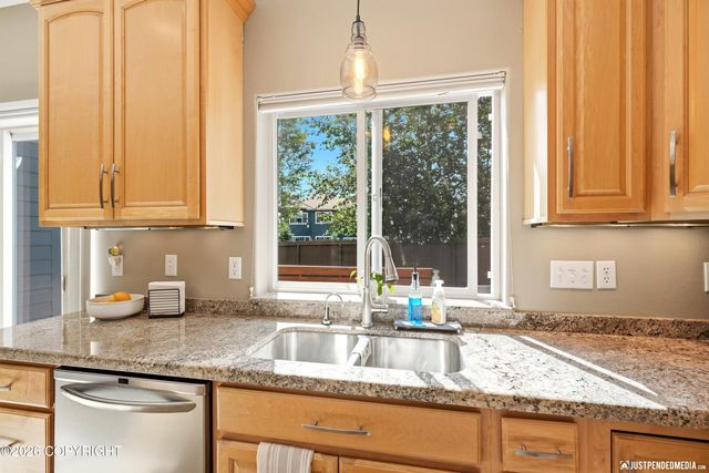 5717 Yukon Charlie Loop, Anchorage, AK 99502