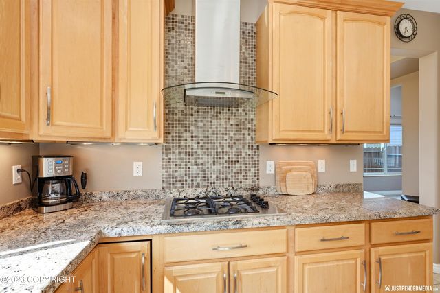 5717 Yukon Charlie Loop, Anchorage, AK 99502