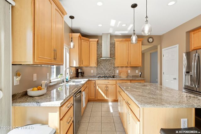5717 Yukon Charlie Loop, Anchorage, AK 99502