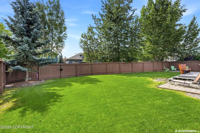 5717 Yukon Charlie Loop, Anchorage, AK 99502