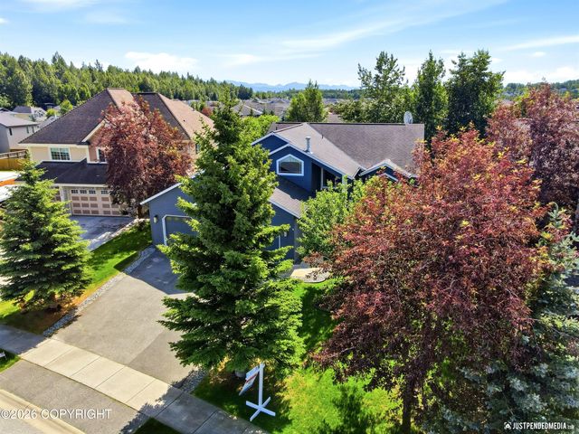 5717 Yukon Charlie Loop, Anchorage, AK 99502