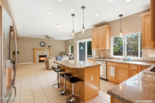5717 Yukon Charlie Loop, Anchorage, AK 99502
