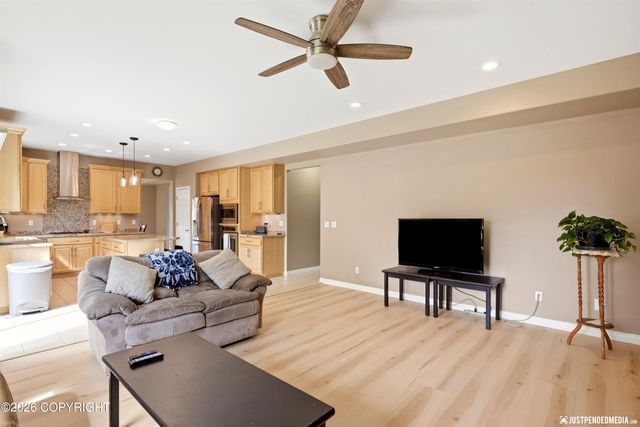 5717 Yukon Charlie Loop, Anchorage, AK 99502