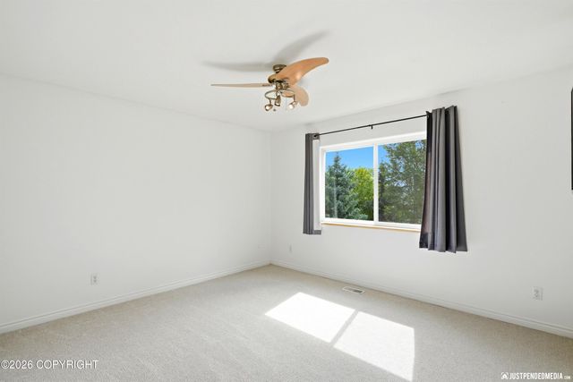 5717 Yukon Charlie Loop, Anchorage, AK 99502