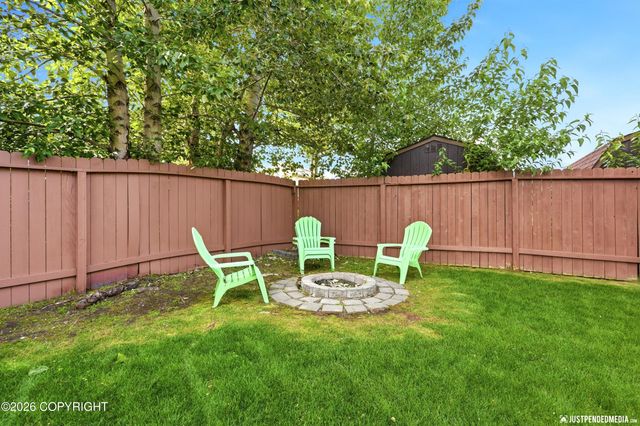 5717 Yukon Charlie Loop, Anchorage, AK 99502