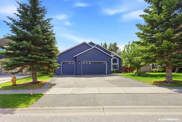 5717 Yukon Charlie Loop, Anchorage, AK 99502