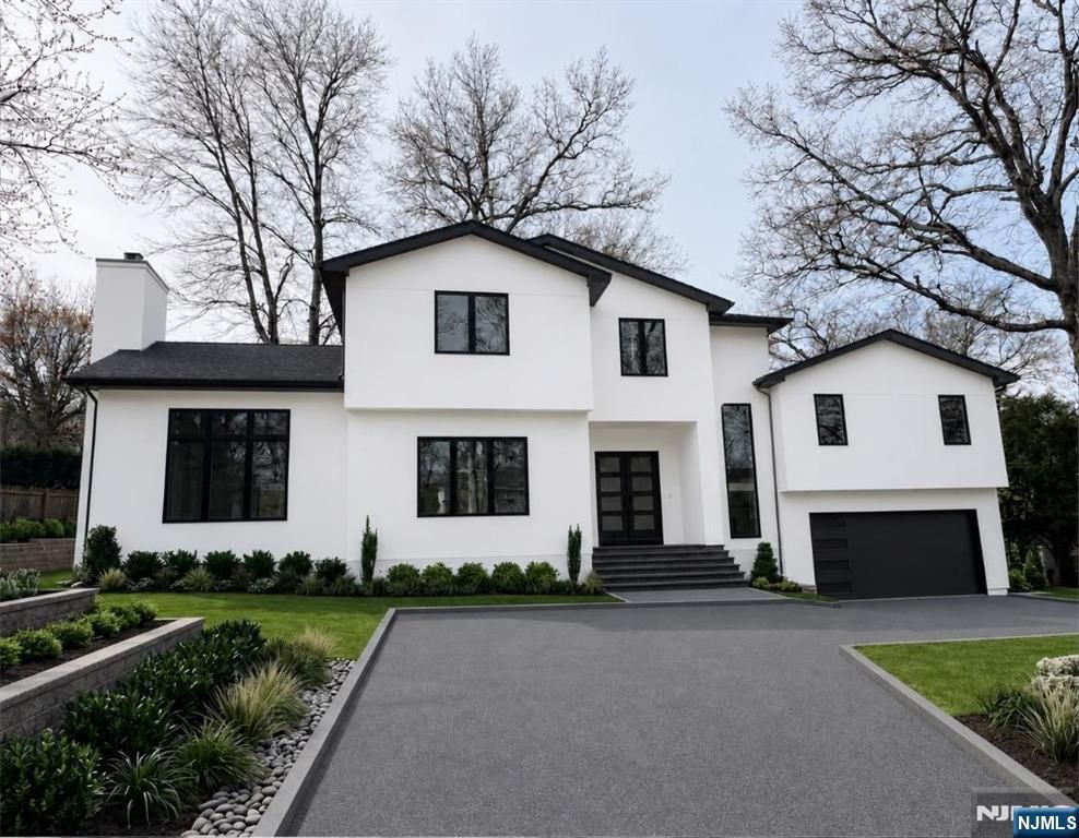 40 Westervelt Avenue, Tenafly, NJ 07670