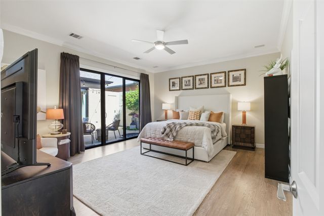 3528 N Versailles Avenue, Dallas, TX 75209