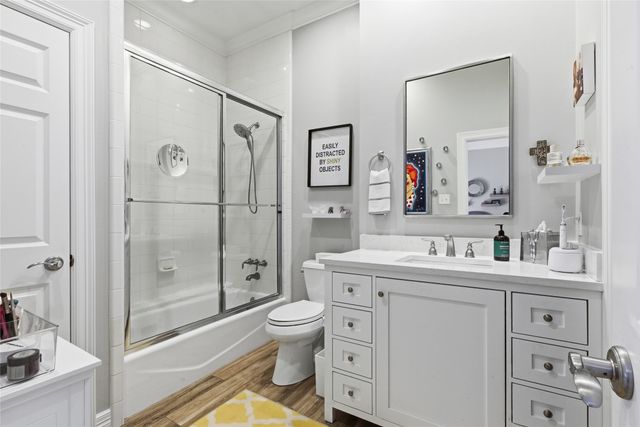 3528 N Versailles Avenue, Dallas, TX 75209