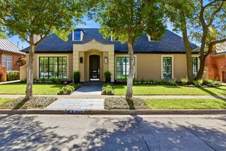 3528 N Versailles Avenue, Dallas, TX 75209