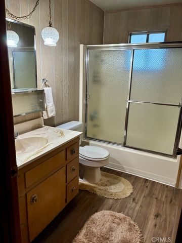 23992 Lakeview Dr., Crestline, CA 92325