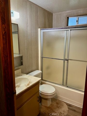 23992 Lakeview Dr., Crestline, CA 92325