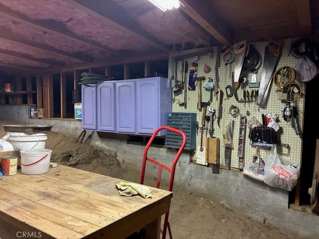 23992 Lakeview Dr., Crestline, CA 92325