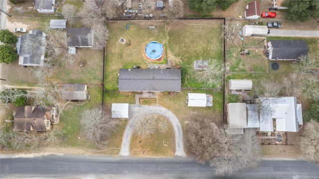1005 Baumgarten ST, Schulenburg, TX 78956