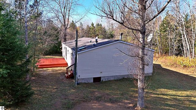6029 Gonyer Road, Fife Lake, MI 49633