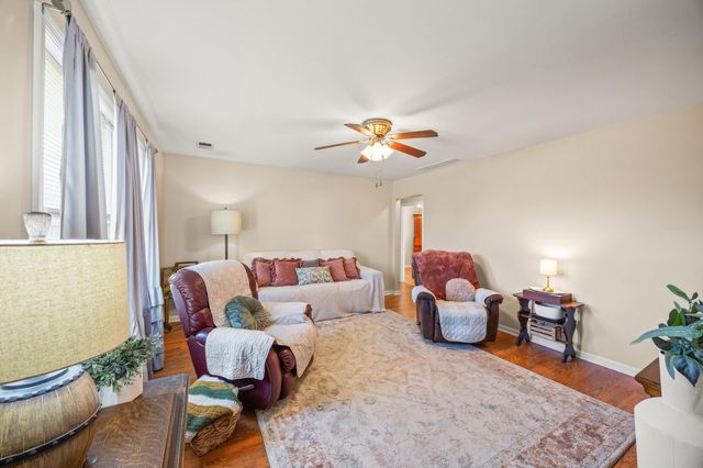 595 Greenwood Drive, Harrodsburg, KY 40330