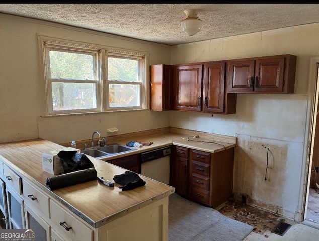 76 Fayetteville Road, Fairburn, GA 30213