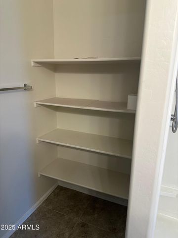 7811 W Riverside Avenue, Phoenix, AZ 85043