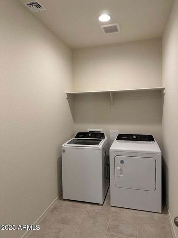 7811 W Riverside Avenue, Phoenix, AZ 85043