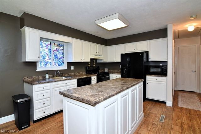 5454 Barton Road, North Olmsted, OH 44070