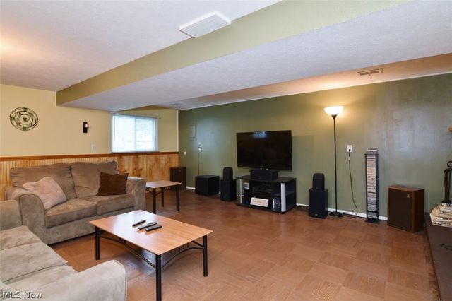 5454 Barton Road, North Olmsted, OH 44070