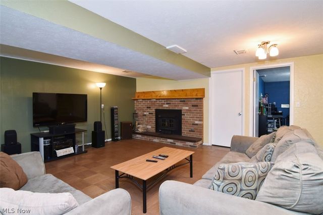 5454 Barton Road, North Olmsted, OH 44070