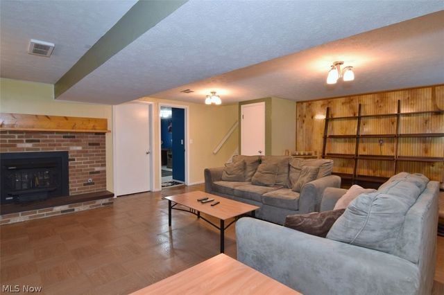 5454 Barton Road, North Olmsted, OH 44070