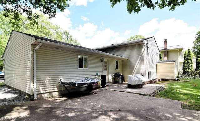 5454 Barton Road, North Olmsted, OH 44070