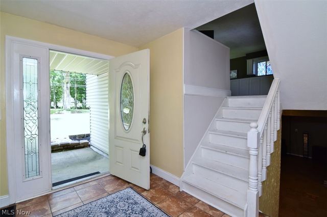 5454 Barton Road, North Olmsted, OH 44070