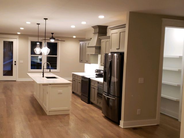 930 31st Ave, N, Nashville, TN 37209