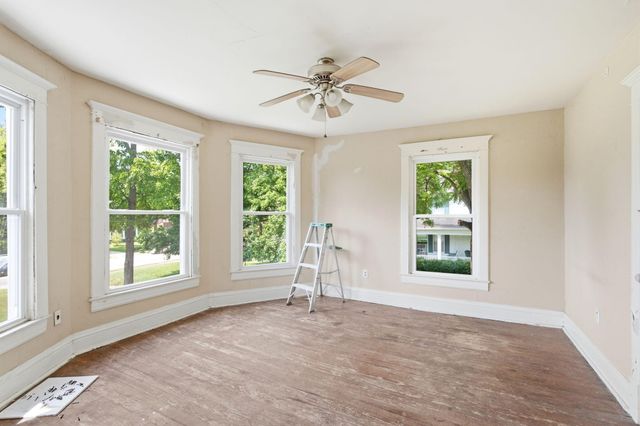 703 W BROADWAY, Columbia, MO 65203