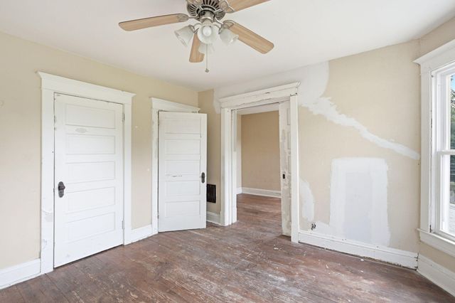 703 W BROADWAY, Columbia, MO 65203