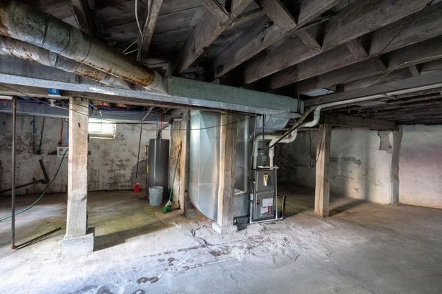 703 W BROADWAY, Columbia, MO 65203