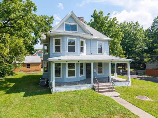 703 W BROADWAY, Columbia, MO 65203