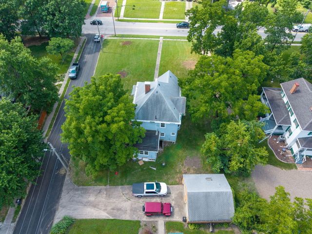 703 W BROADWAY, Columbia, MO 65203