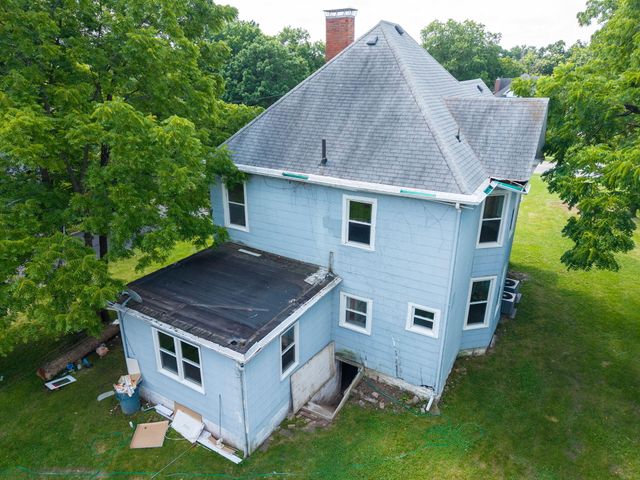 703 W BROADWAY, Columbia, MO 65203